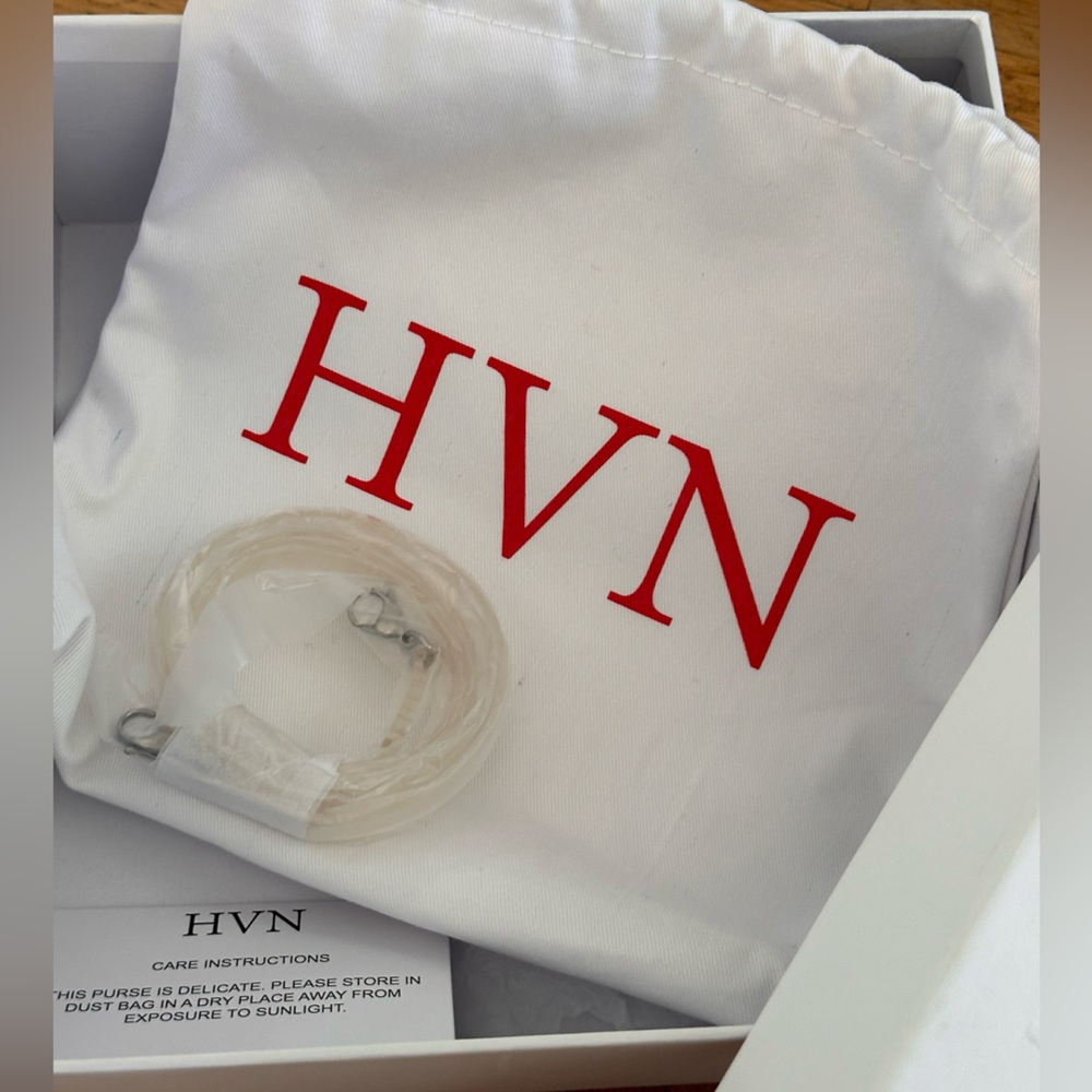 In box - Rare Harley Viera-Newton limited edition Pink Rio Resin two way purse - Picture 3 of 9